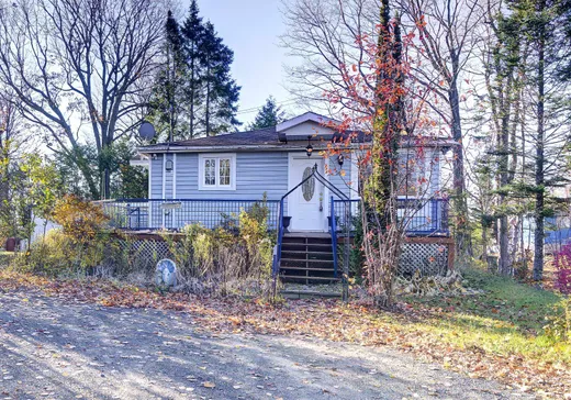 Two or more stories for sale - 58 Ch. des Érables, Lachute, J8H0B7