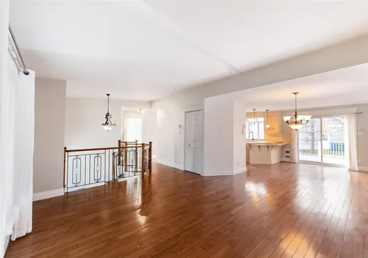 Maison à vendre - 400 Boul. de Normandie S., Farnham, J2N 0E6