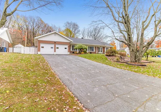 Maison à vendre - 275 Rue Lavallée, Granby, J2G 4M2