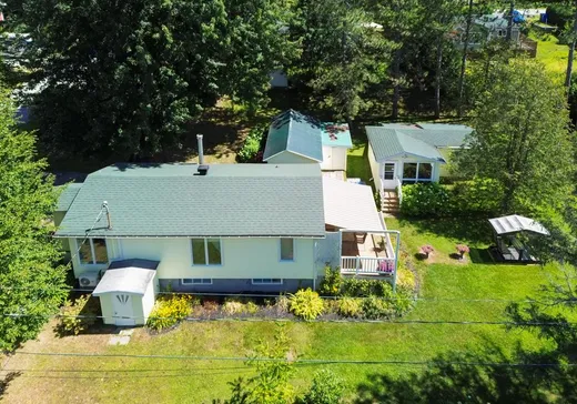 House for sale - 30 Rue des Pinsons, Ste-Catherine-De-Hatley, J0B 1W0