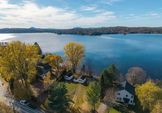 Maison à vendre - 1147-1149 Rue des Tourterelles, Magog, J1X 3W2