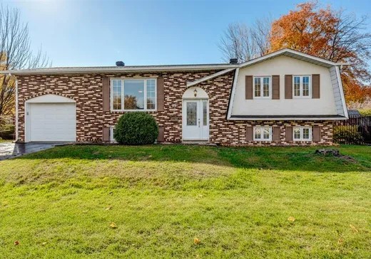 Bungalow for sale - 80 Rue St-Augustin, Massueville, J3P2T8