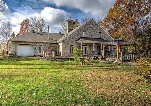 House for sale - 14 Place de la Belle-Vue, Brownsburg-Chatham, J8G 1T4