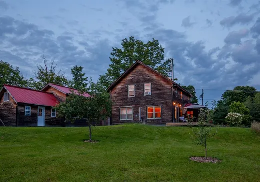 Maison à vendre - 627 Ch. des Carrières, Stukely, J0E 2J0