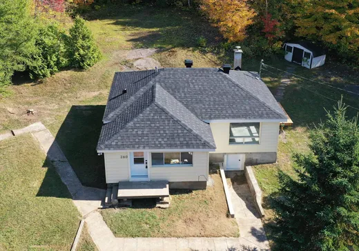 House for sale - 260 Rue Beaudry, Saint-Calixte, J0K 1Z0