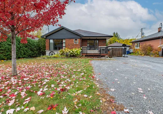 Maison à vendre - 240 Rue Constantin, Saint-Eustache, J7P 2E1