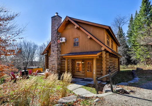 Maison à vendre - 13 Ch. du Merle, Saint-Sauveur, J0R 1A0