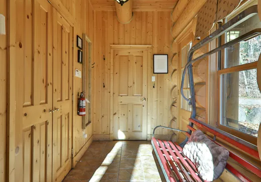 Maison à vendre - 13 Ch. du Merle, Saint-Sauveur, J0R 1A0