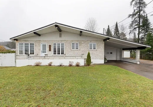 Bungalow à vendre - 3082 Boul. Ducharme, La Tuque, G9X4T2