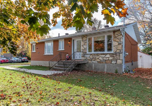 Maison à étages à vendre - 6 Rue William, Mercier, J6R1A5