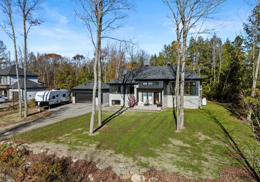 Maison à vendre - 84 Rue du Monarque, St-Hippolyte, J8A 0L5