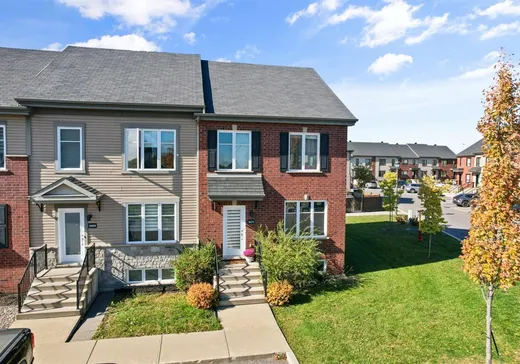 Two or more stories for sale - 1471Z Place des Graminées, Saint-Rémi, J0L2L0