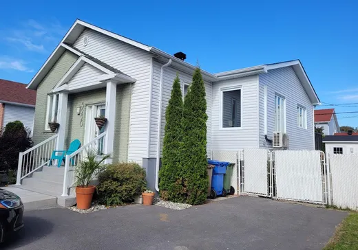Bungalow à vendre - 5220 Rue Charlebois, Saint-Constant, J5C1H4