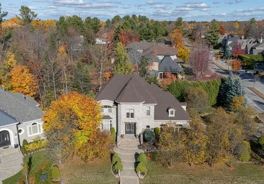 Maison à vendre - 2 Place de Montmedy, Bois-des-Filion, J6Z 4W1