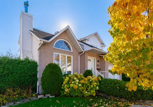 Maison à vendre - 240 Rue Simoneau, Laval (Vimont), H7H 2T3