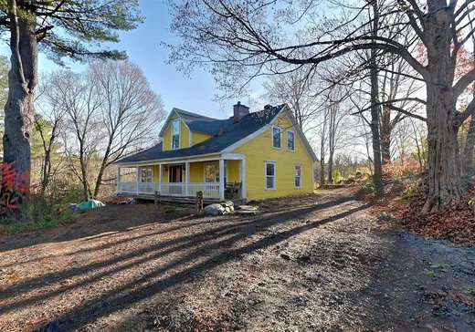 Two or more stories for sale - 2740 Ch. de Georgeville, Magog, J1X0M8