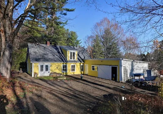 House for sale - 2740 Ch. de Georgeville, Magog, J1X 0M8