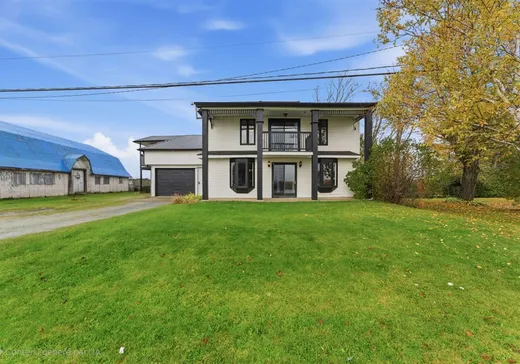 House for sale - 1068-1070 Ch. du Village, Coaticook, J1A 2S5