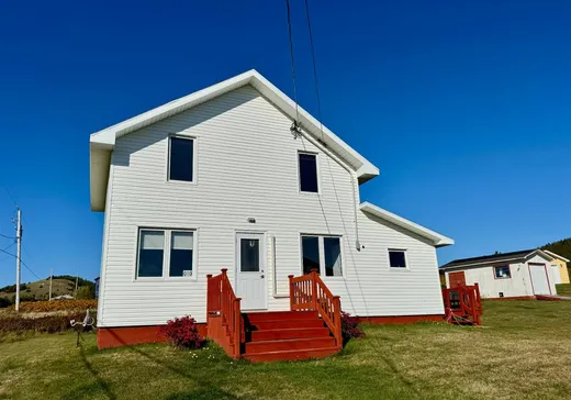 Two or more stories for sale - 10 Ch. Deveau, Iles de la Madeleine, G4T0H6