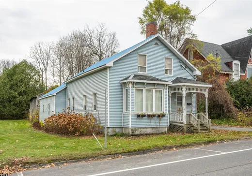 Maison à vendre - 3715 Rue Principale, Dunham, J0E 1M0