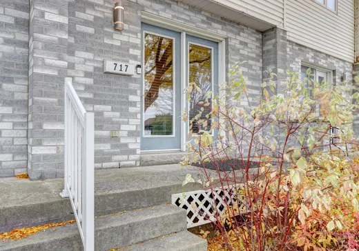 Maison à vendre - 717 Rue des Seigneurs O., Saint-Hyacinthe, J2T 4Y5