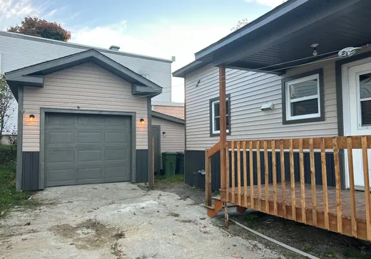 Maison à vendre - 240 Rue Notre-Dame, Asbestos, J1T 2G8