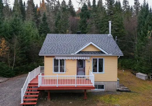 Bungalow for sale - 111 Rue de la Biche, Mont-Blanc, J0T2G0