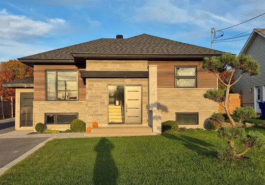 Bungalow à vendre - 72Z-72-1Z Ch. des Patriotes, Longueuil, J3J6B6