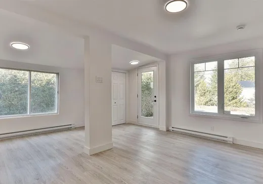 Maison à vendre - 165 Rue des Brises, Saint-Calixte, J0K 1Z0