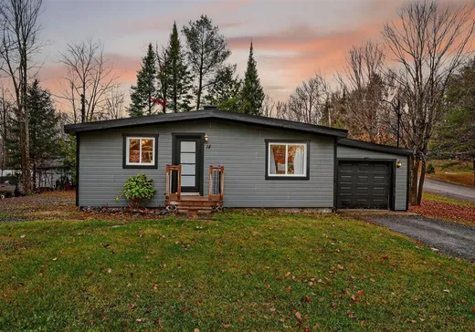 Bungalow à vendre - 14 Ch. des Tulipes, Lachute, J8H3W8