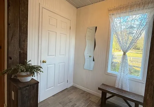 House for sale - 423 Rue Principale, Lac-Saint-Paul, J0W 1K0