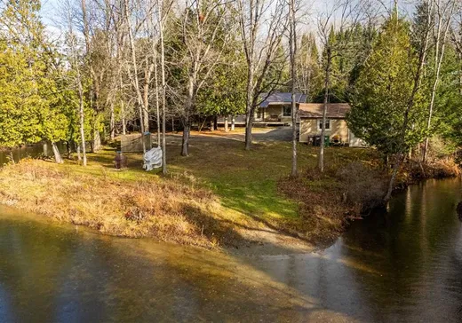 Maison à vendre - 118 Ch. Charles-Aimé-Côté, Val Morin, J0T 2T0