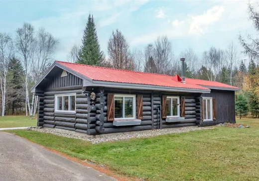 House for sale - 435 8e Rang, Mont-Tremblant, J8E 1X1