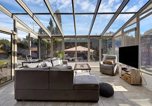 Maison à vendre - 8235 Av. Oceanie, Brossard, J4Y 2Z9