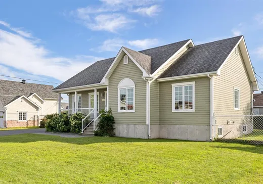 House for sale - 346 Rue Céline Rajotte, Sainte-Hélène-de-Bagot, J0H 1M0