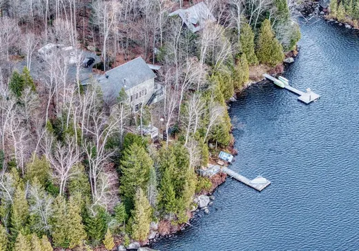 Maison à vendre - 39 Rue Tracy, St-Hippolyte, J8A 3G1