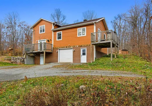 Maison à vendre - 228 Ch. de la Carrière, Lachute, J8H 1K9