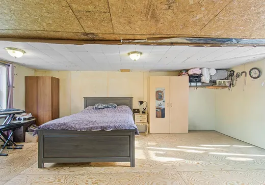 Maison à vendre - 228 Ch. de la Carrière, Lachute, J8H 1K9