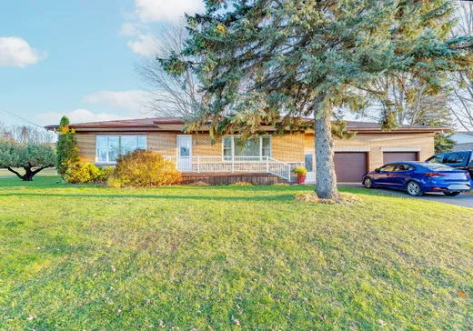 Maison à vendre - 360 Route 132, Sainte-Barbe, J0S 1P0