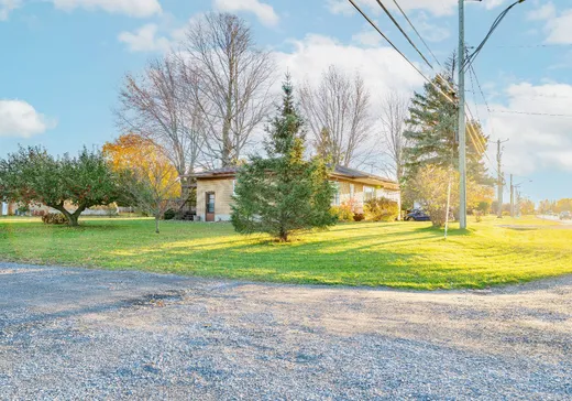 Maison à vendre - 360 Route 132, Sainte-Barbe, J0S 1P0
