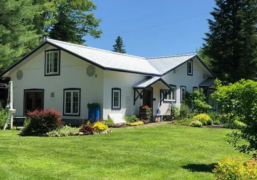 Maison à étages à vendre - 396 Rue du Tour-du-Lac, Saint-Colomban, J5K2J9