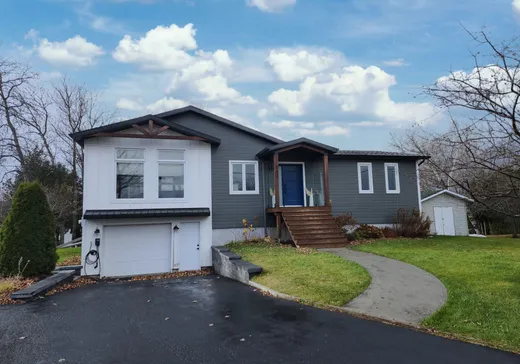 Maison à étages à vendre - 843 Route de l'Anse-St-Jean, Amqui, G5J3S3