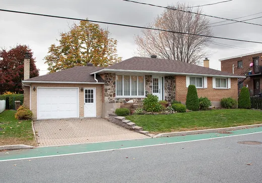 Maison à vendre - 51 Rue Bussières, Vercheres, J0L 2R0