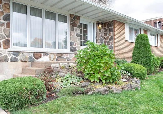 Maison à vendre - 51 Rue Bussières, Vercheres, J0L 2R0