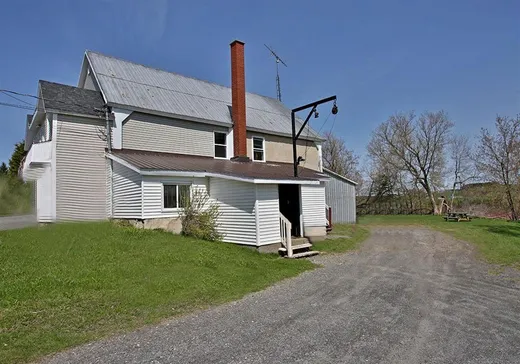 Maison à vendre - 833 Ch. St-Jacques, Saint-Herménégilde, J0B 2W0