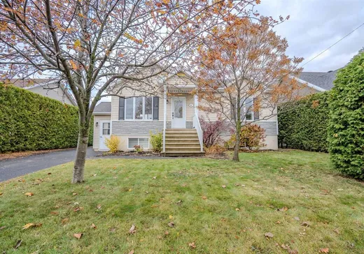 Maison à vendre - 25 Rue des Capucines, St-Joachim-De-Courval, J1Z 2L7