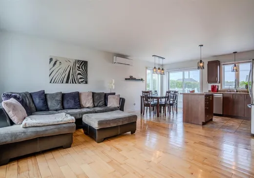 Maison à vendre - 25 Rue des Capucines, St-Joachim-De-Courval, J1Z 2L7