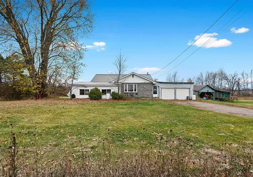 Bungalow à vendre - 225C Route 148, Shawville, J0X2Y0