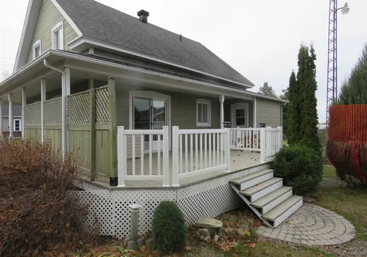 House for sale - 511 Rue Principale, St-Thomas-De-Joliette, J0K 3L0