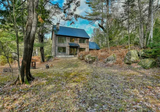 Maison à étages à vendre - 2466 Rue St-Adolphe, Val David, J0T2N0
